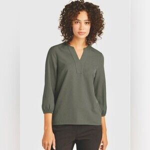Everly deep sage green V-neck top size small